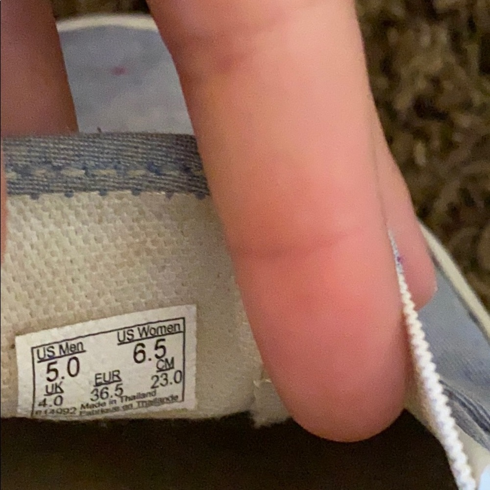 Vans - Picture 3 of 3